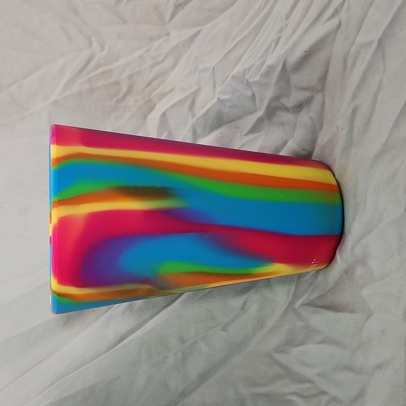 NWOT Silipint 16 oz. Silicone Pint Hippie Hops Blue Pink Yellow Green Orange - Picture 2 of 6